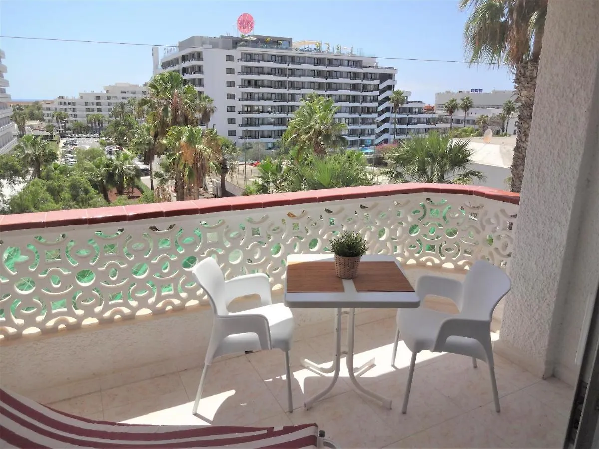 Apartment With A Large South-Facing Balcony, Sea View And Wifi In Las Americas Center Playa de las Americas