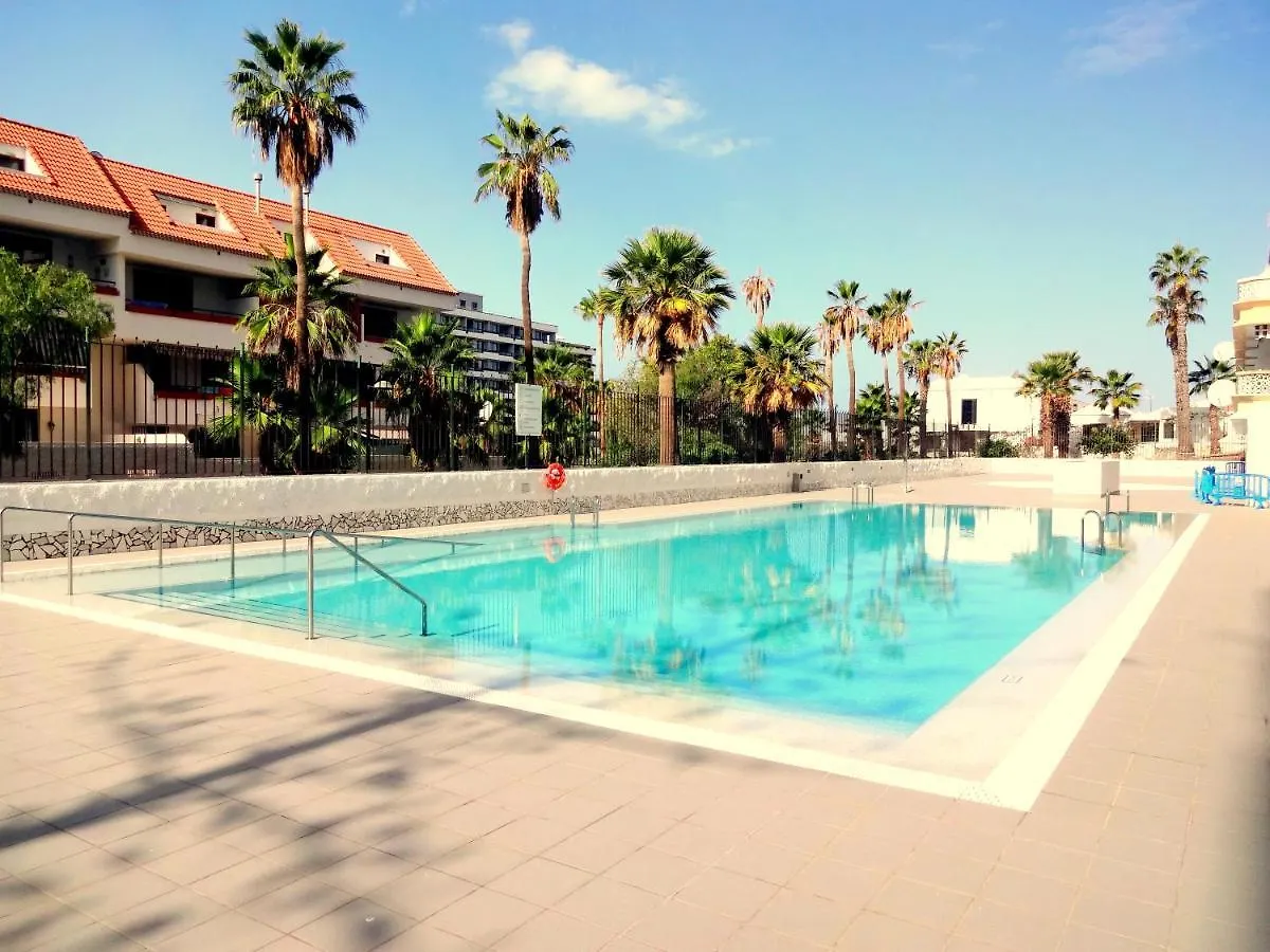 Apartment With A Large South-Facing Balcony, Sea View And Wifi In Las Americas Center Playa de las Americas