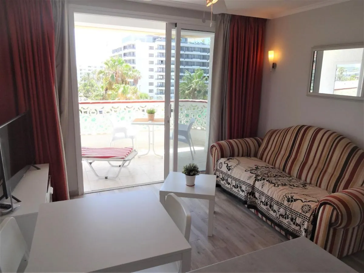 Apartment With A Large South-Facing Balcony, Sea View And Wifi In Las Americas Center Playa de las Americas