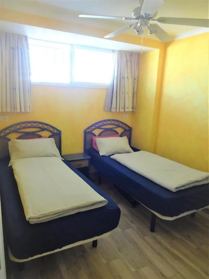 Apartment With A Large South-Facing Balcony, Sea View And Wifi In Las Americas Center Playa de las Americas   Playa de las Americas (Tenerife)