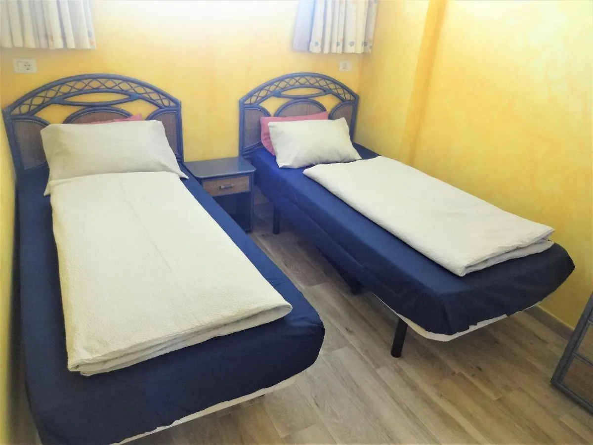 Apartment With A Large South-Facing Balcony, Sea View And Wifi In Las Americas Center Playa de las Americas